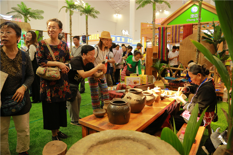 3、槟榔谷参展2019海南休博会 文化特色加深海南印象
